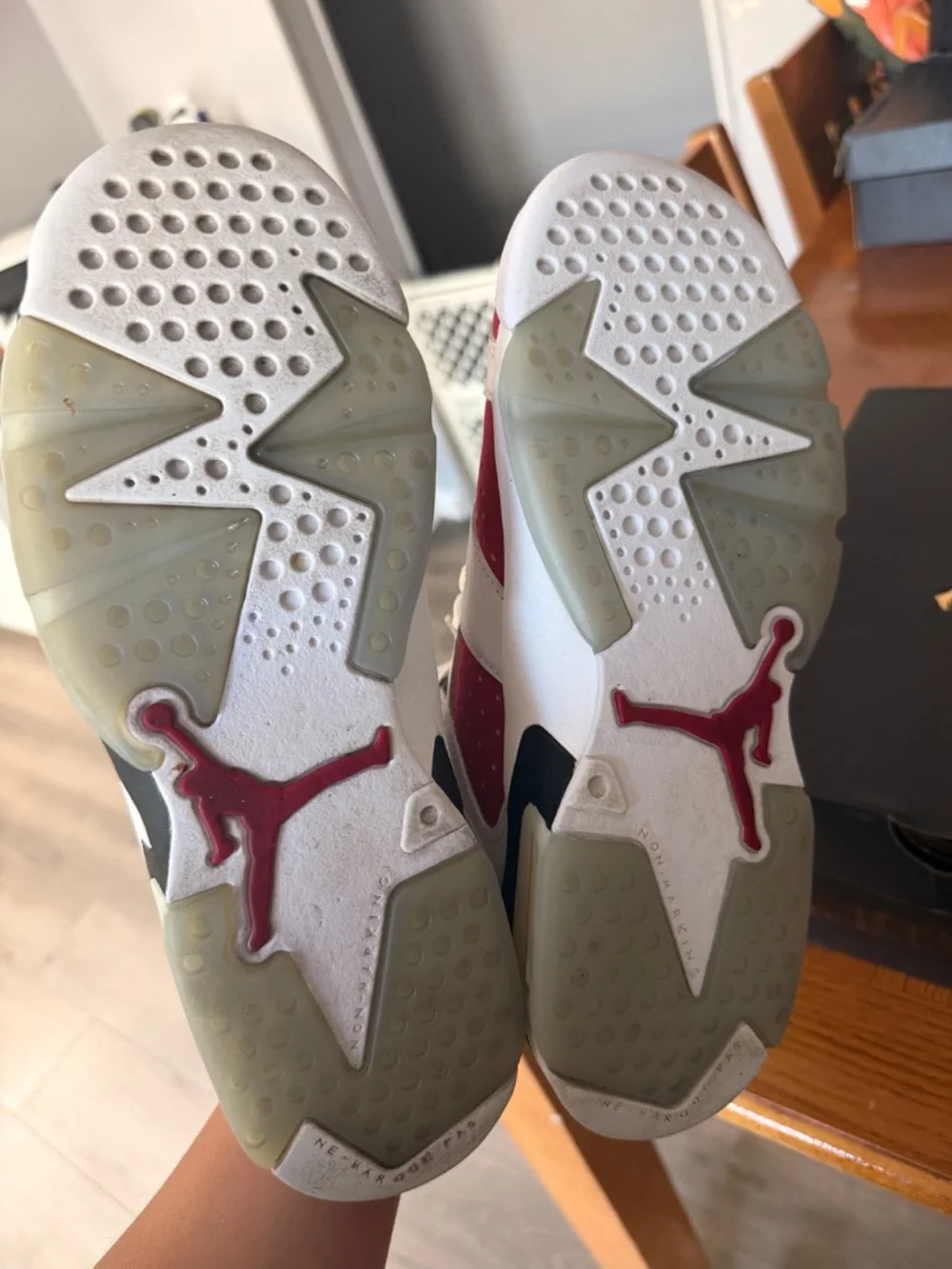 Jordan 6 carmine